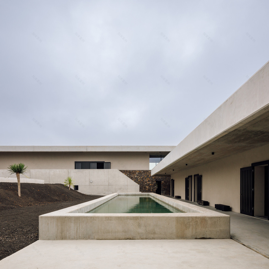 葡萄牙亚速尔红酒酒庄丨SAMIarquitectos-14