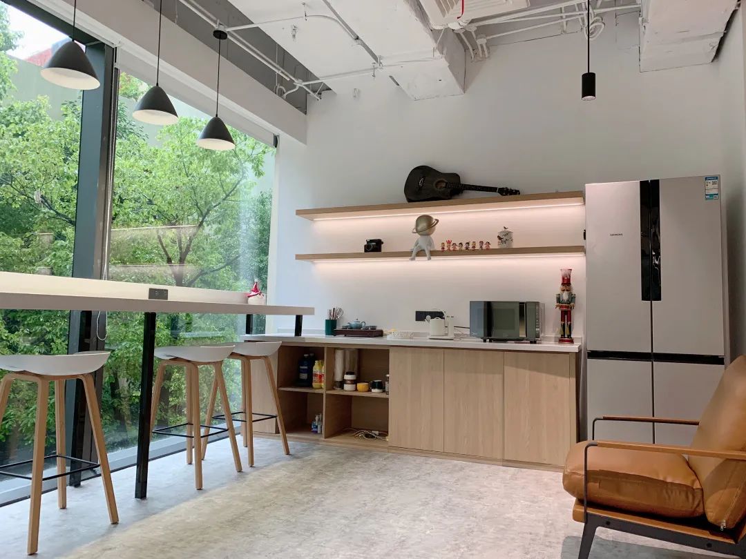 《周一见》· 虹桥天地广告公司办公室设计丨中国上海丨攸地(上海)建筑工程设计有限公司-29