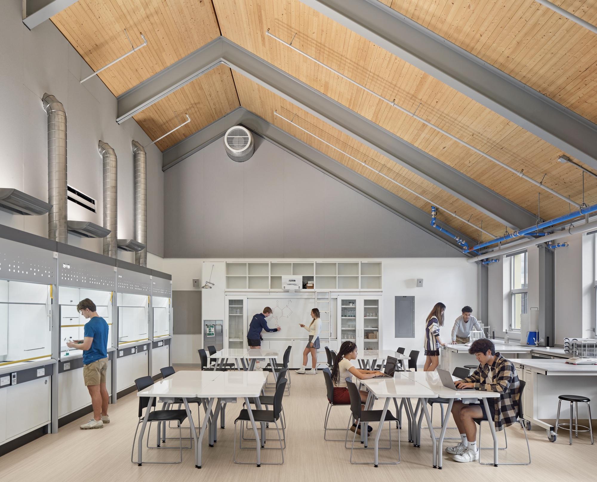 Gilder Center Northfield Mount Hermon School / Flansburgh Architects-41