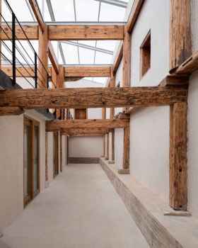 Librairie Avant-grade in Shangri-La  / Zhaoyang Architects