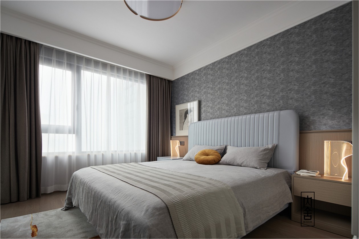 灰色调与橙色的碰撞,打造静谧优雅家居空间-31