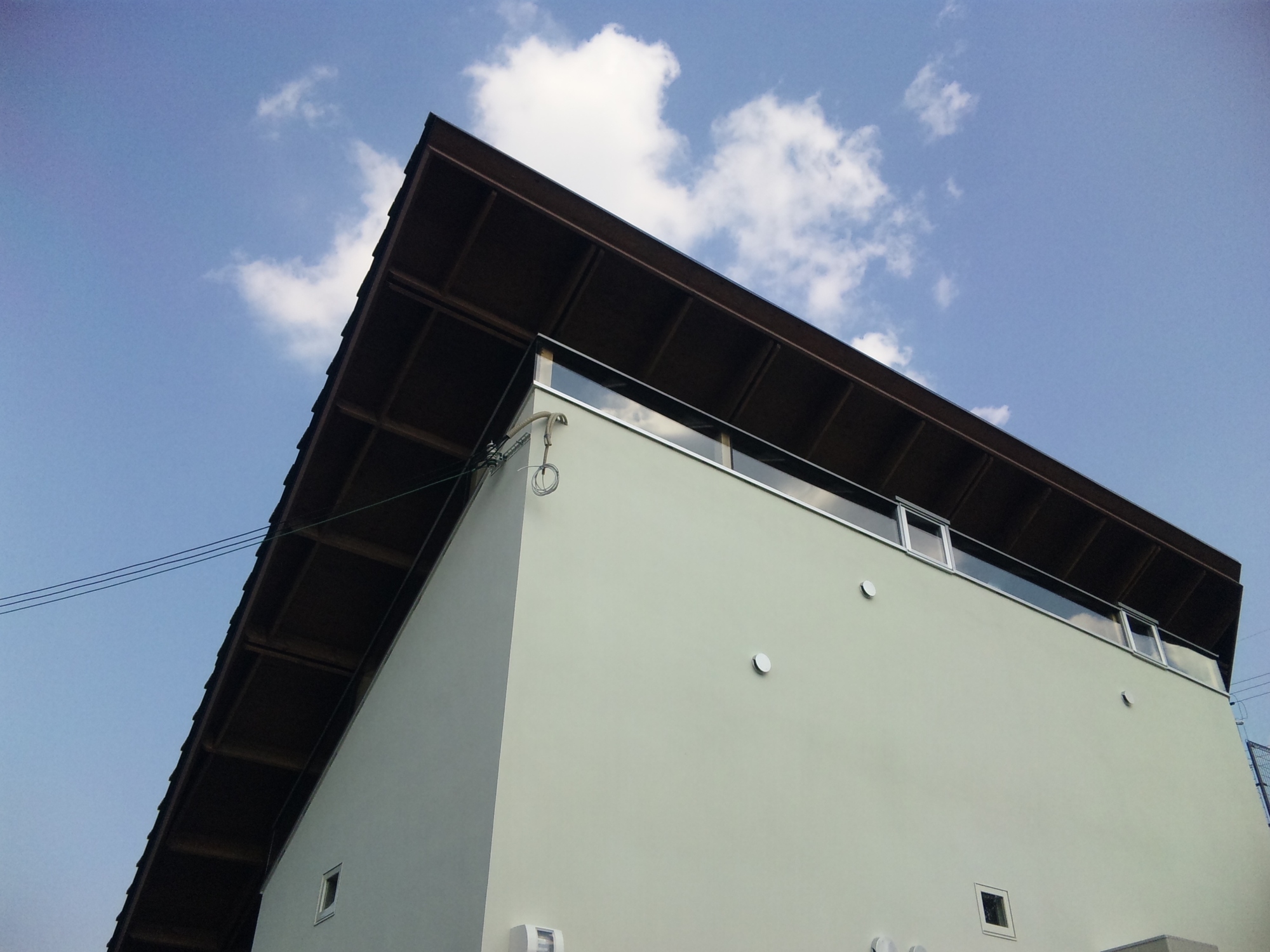 日本北面花房住宅 | 融合自然，阶梯式屋顶赏四季风光-15