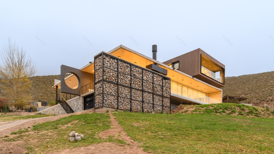 Seba House · 悬浮的木质立方体-19