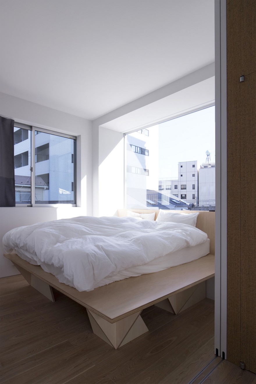 Small Smart House in Tokyo by Tomokazu Hayakawa Architects-13