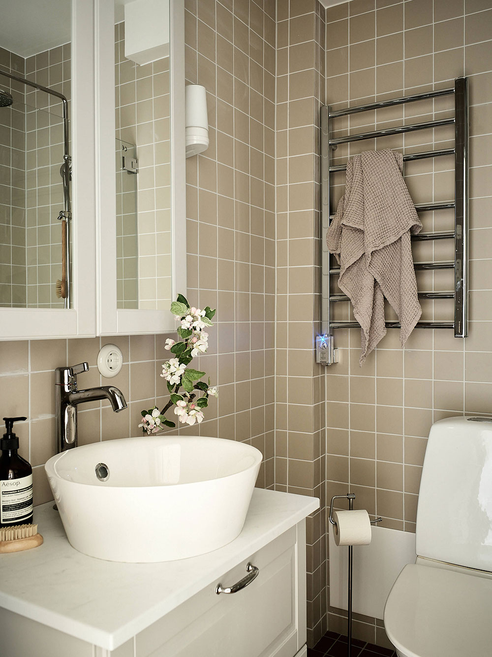 瑞典 60 平米温馨公寓，丰富纺织品打造舒适氛围-20