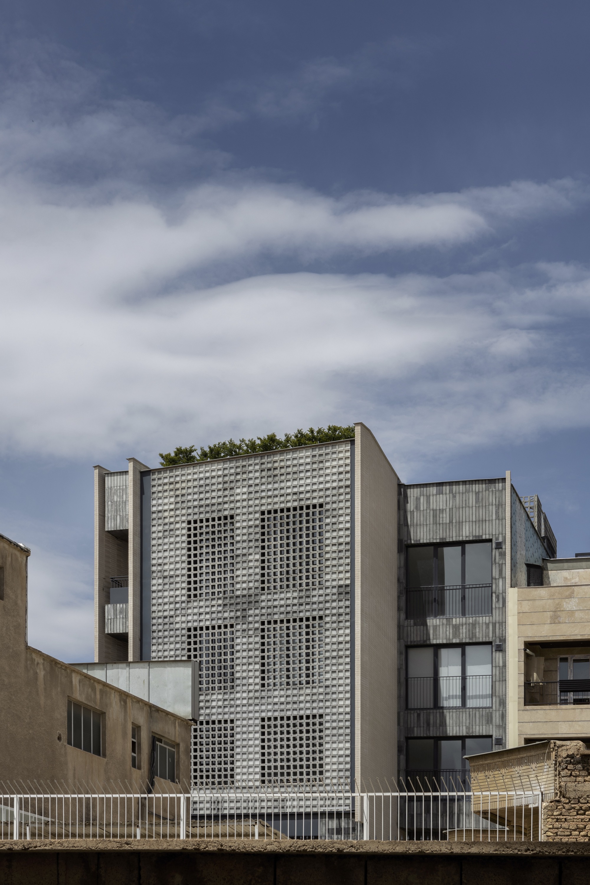 侧身公寓丨伊朗丨Ashari Architects-34