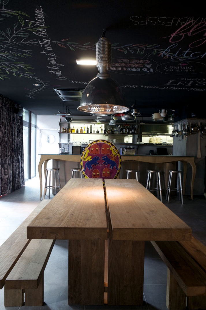 Mama Shelter by Roland Castro & Philippe Starck | Yatzer-2