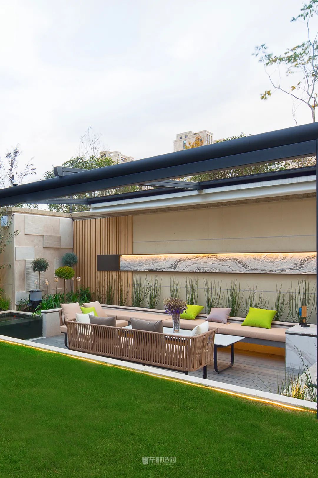 上海大宁金茂府玉兔园 | 自然与舒适的完美结合-13