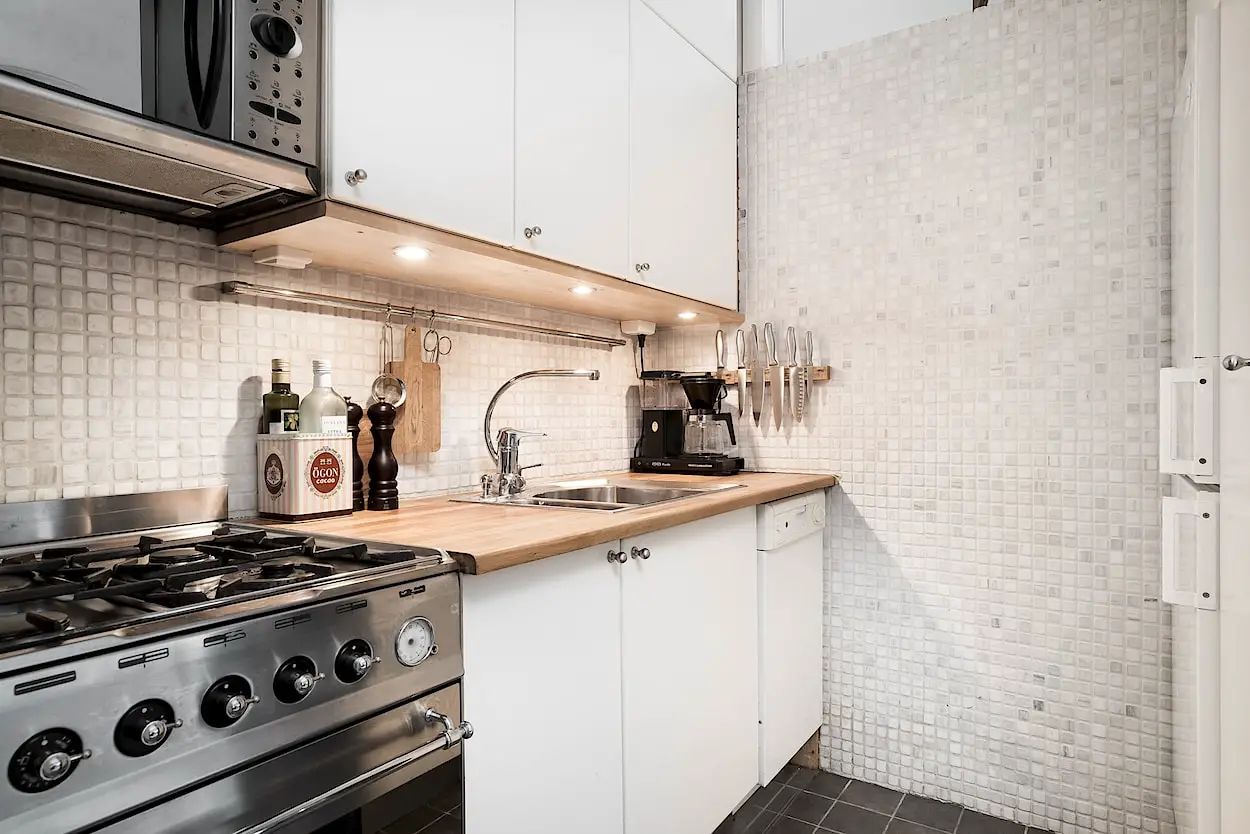 黑墙之魅 | 大胆尝试的小户型瑞典公寓-12