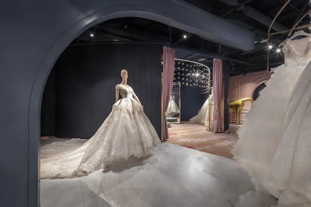 越秀弗思特婚纱店-14