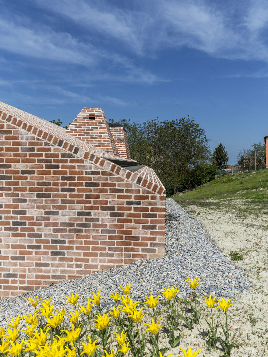 A Window on the Langhe House / Studioata-33