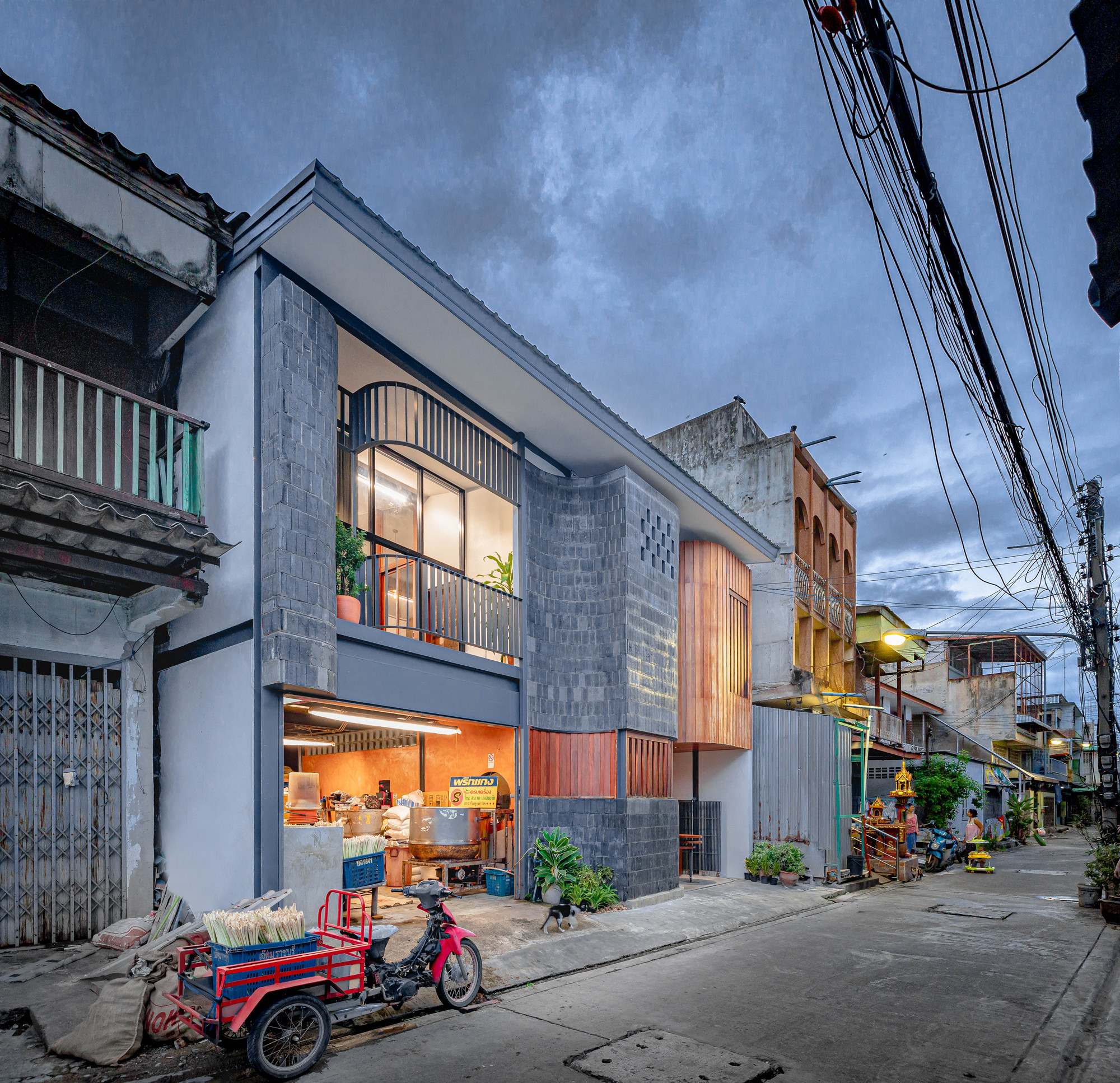 Baan Priggang / BodinChapa Architects-50