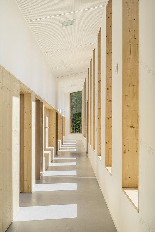 法国 Conflans-Sainte-Honorine 休闲中心与小学扩建项目-21