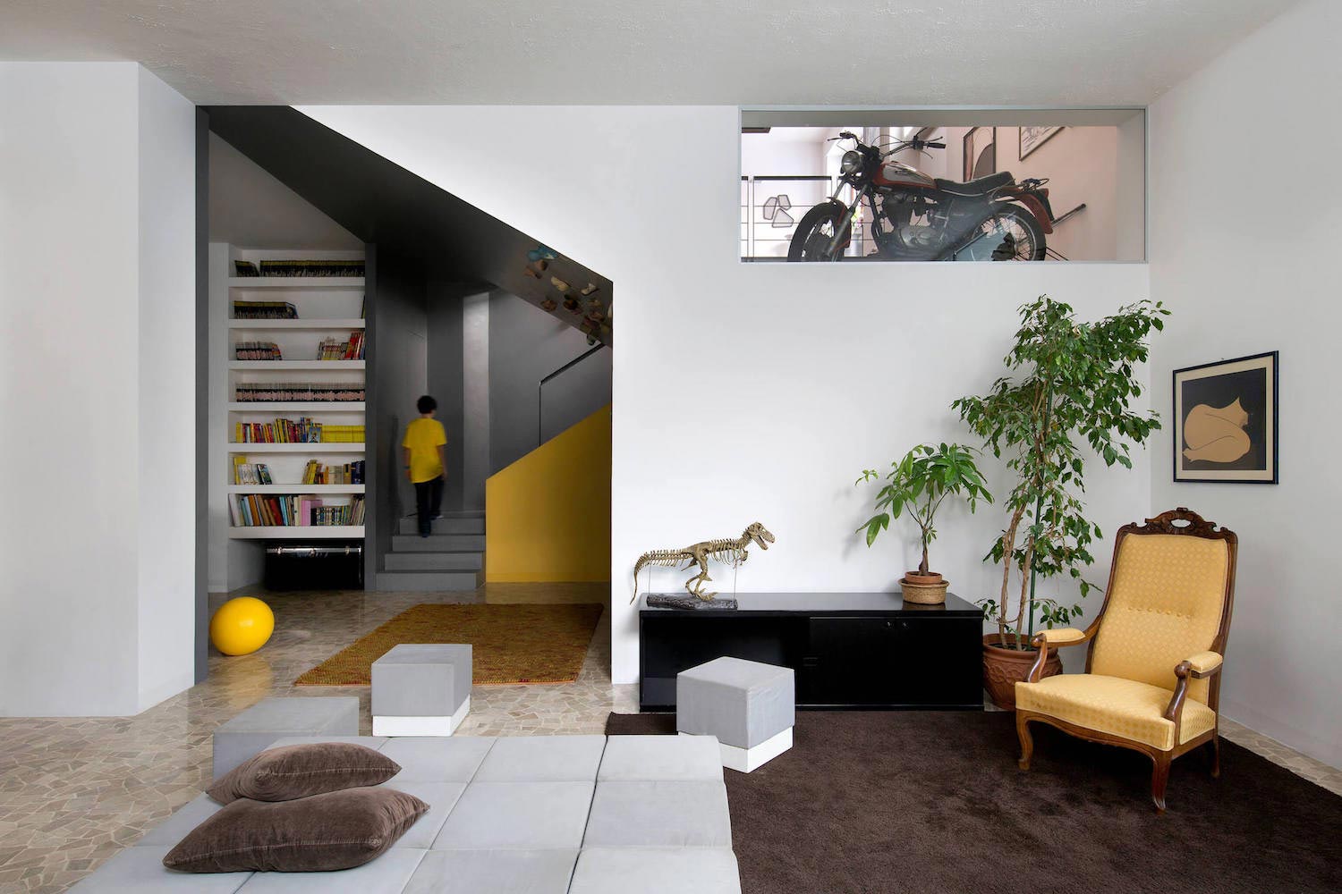 多彩空间中的黑色攀岩墙——意大利都灵 Studioata 设计案例-4