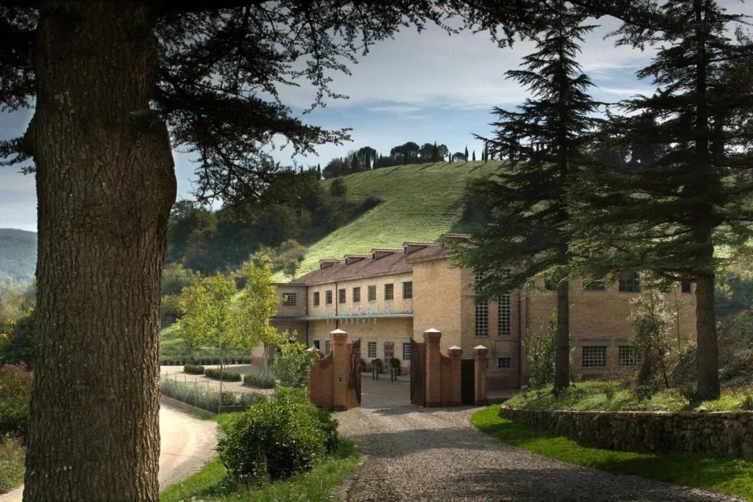 意大利千年古堡改造成奢华酒店,领略中世纪魅力-14