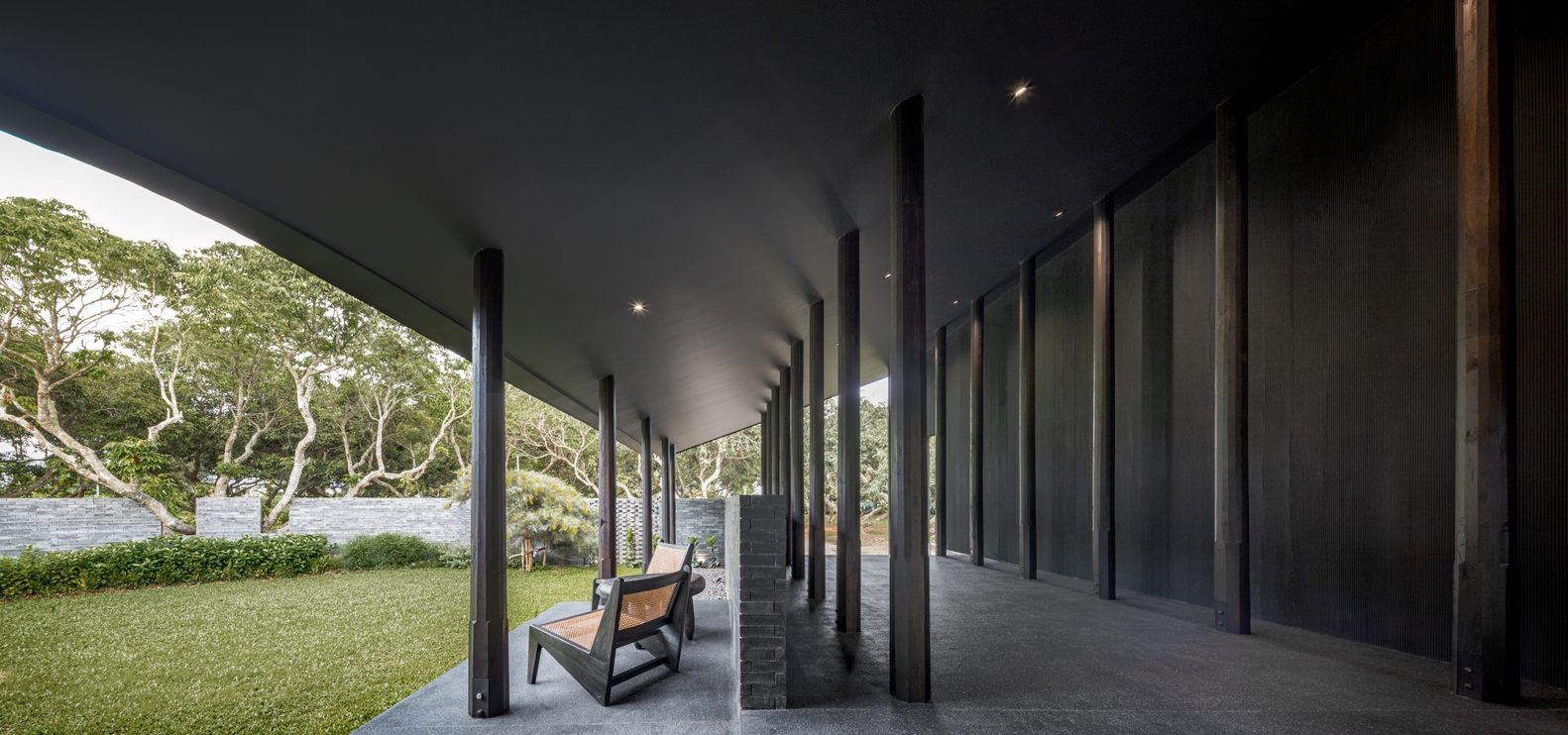 小花园里的玛达咖啡馆丨BodinChapa Architects-17