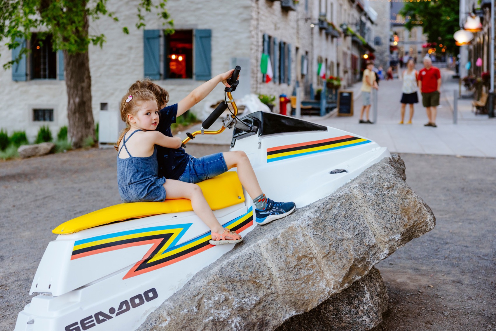 “不寻常的走廊”公共艺术项目(第10届周年纪念)丨加拿大魁北克丨EXMURO公共艺术机构-33