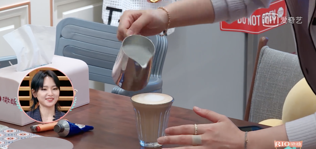 周笔畅的独居生活 | 仪式感与自由并存的家-19