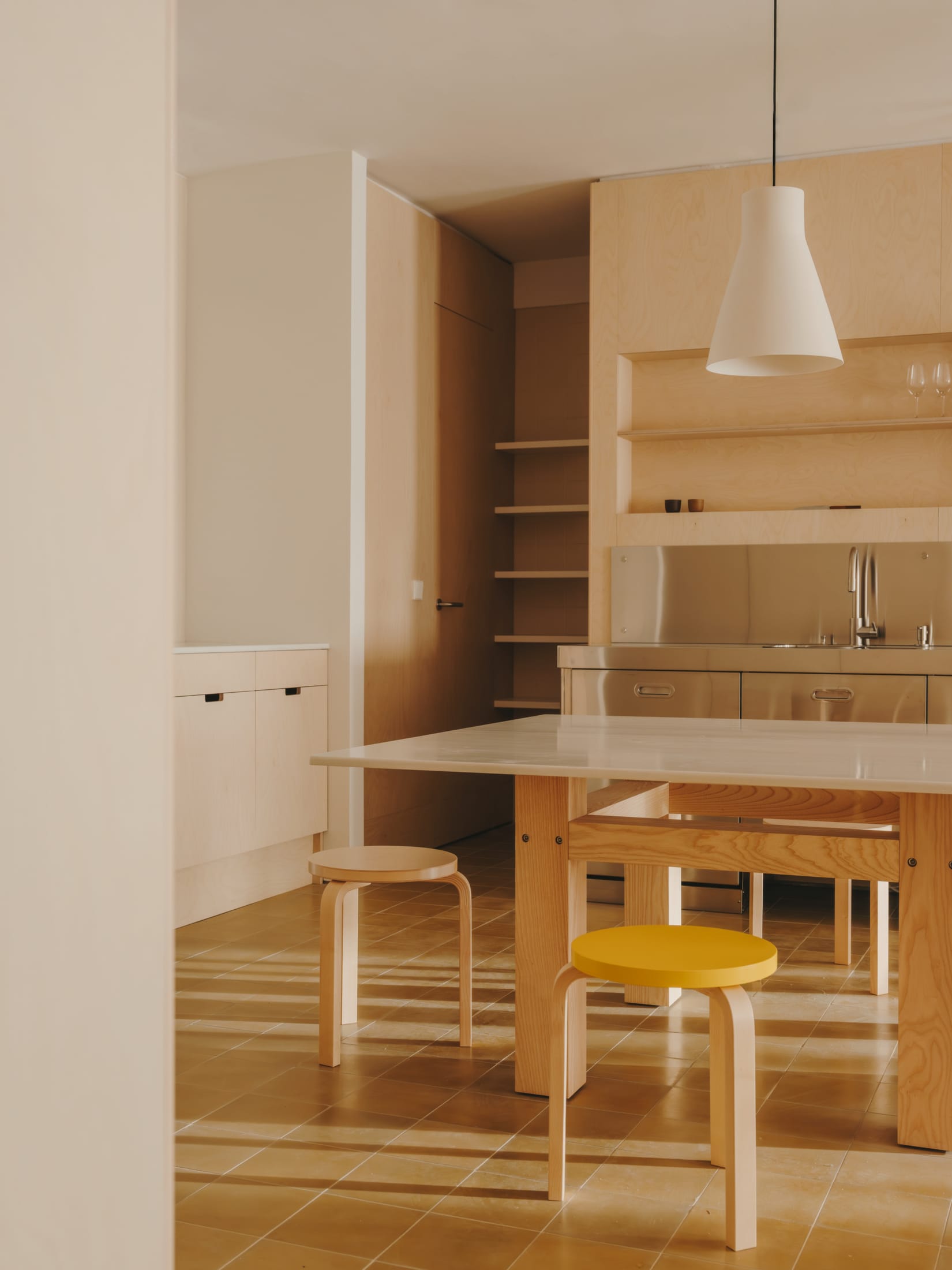 巴塞罗那Apt 21公寓丨西班牙巴塞罗那丨Skye Maunsell和Jordi Veciana-11