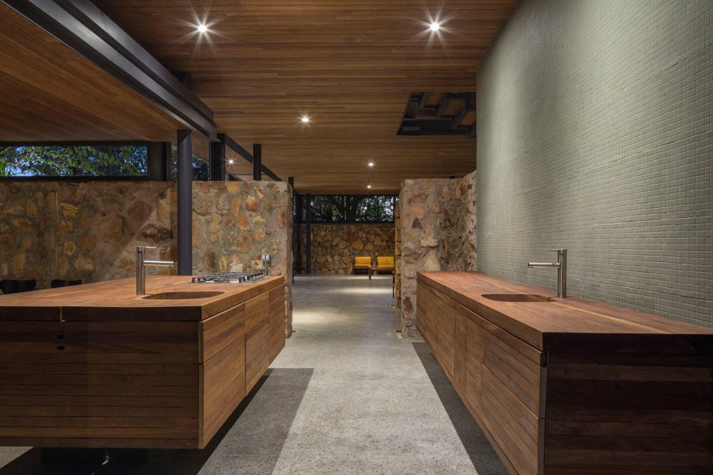 巴西 Labcity 设计工作室打造的原生态石墙住宅-27