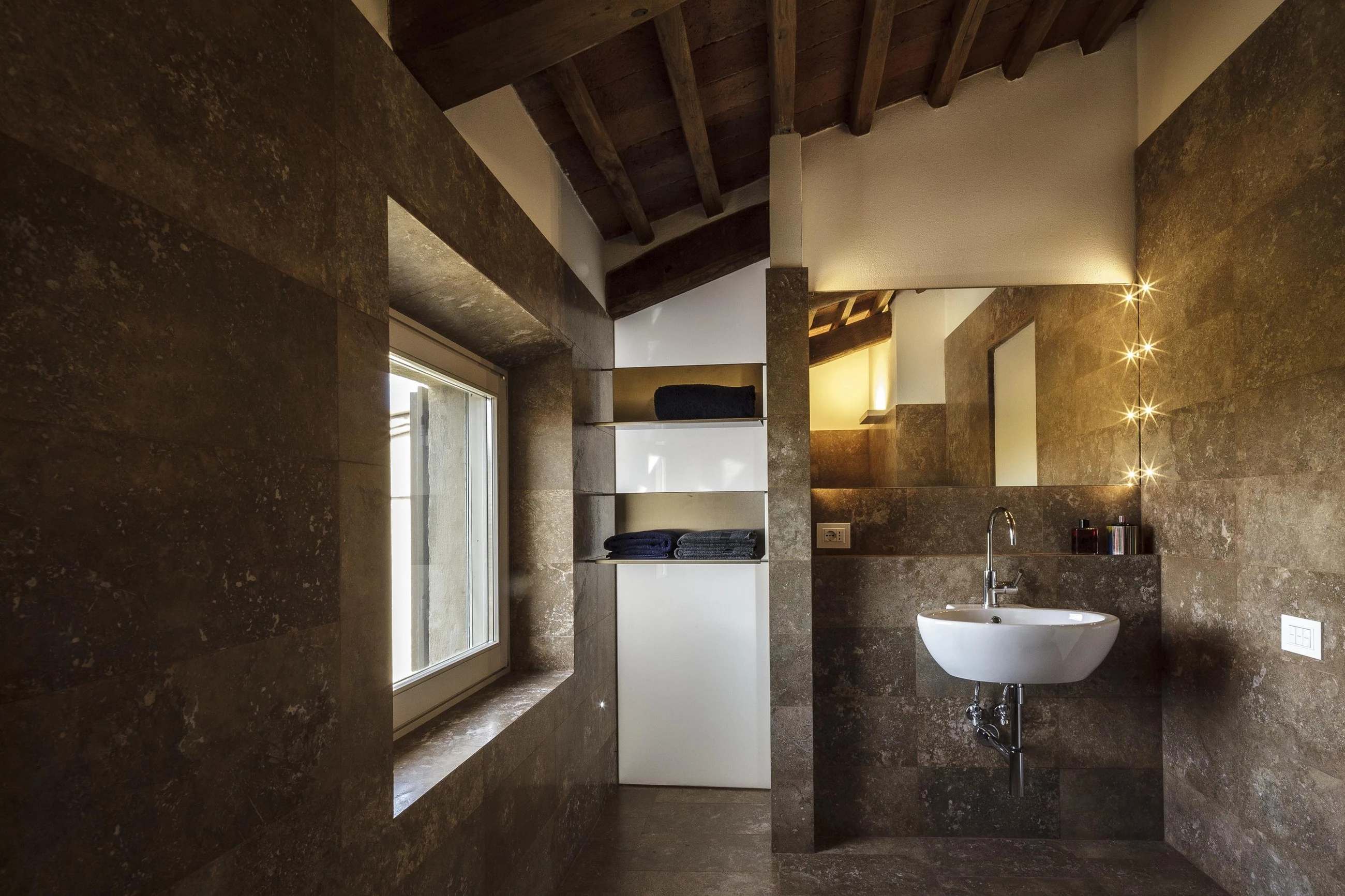 意大利古教堂旁的周末度假屋-39