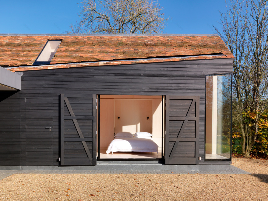 Guy Hollaway adds contemporary extension to his country cottage-20