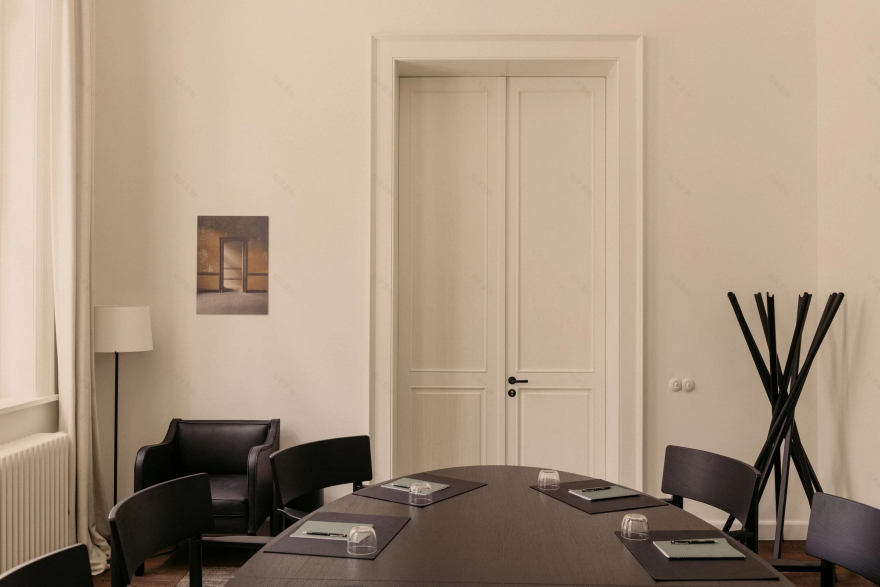 August 酒店 / Vincent Van Duysen-34