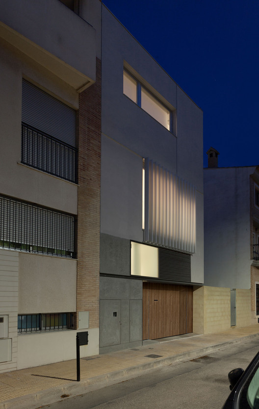 河畔空中楼阁-2