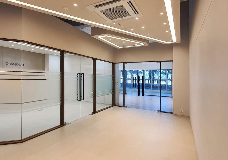 环保氛围的 90 平米化妆品原料公司办公室设计-4