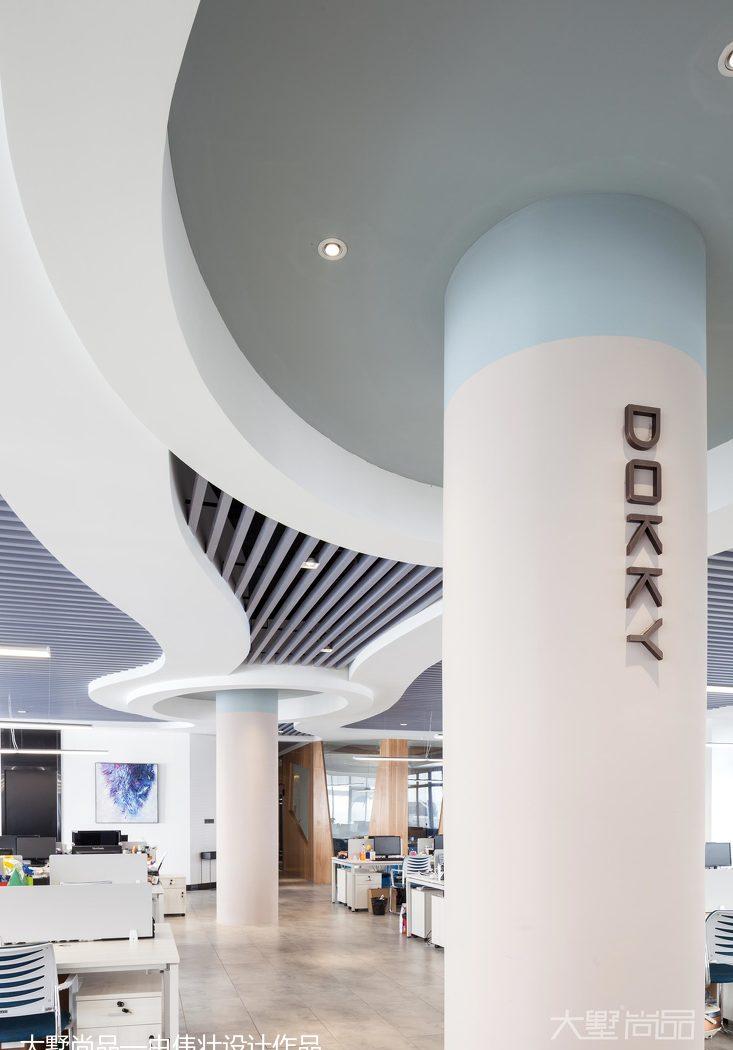 时尚公司办公空间，打造年轻态环境-18