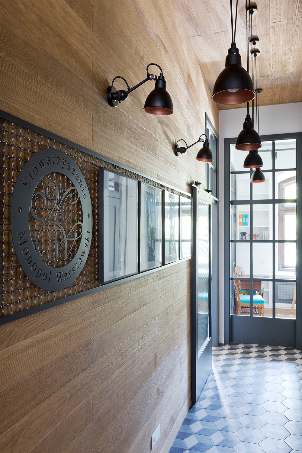 历史与艺术融合的波兰 Warsaw Vodka 工厂新办公室-8