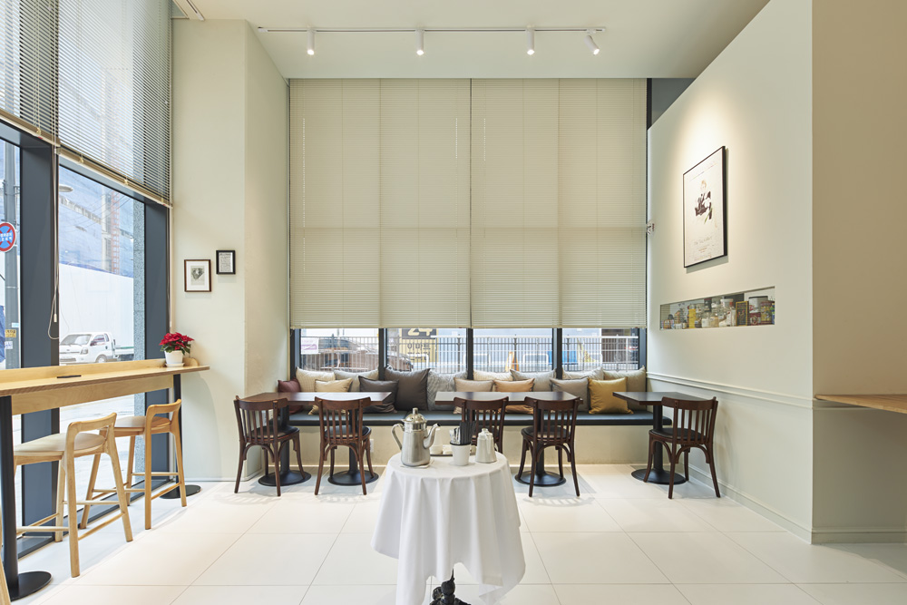 12 坪现代简约咖啡店设计，展现空间魅力-10