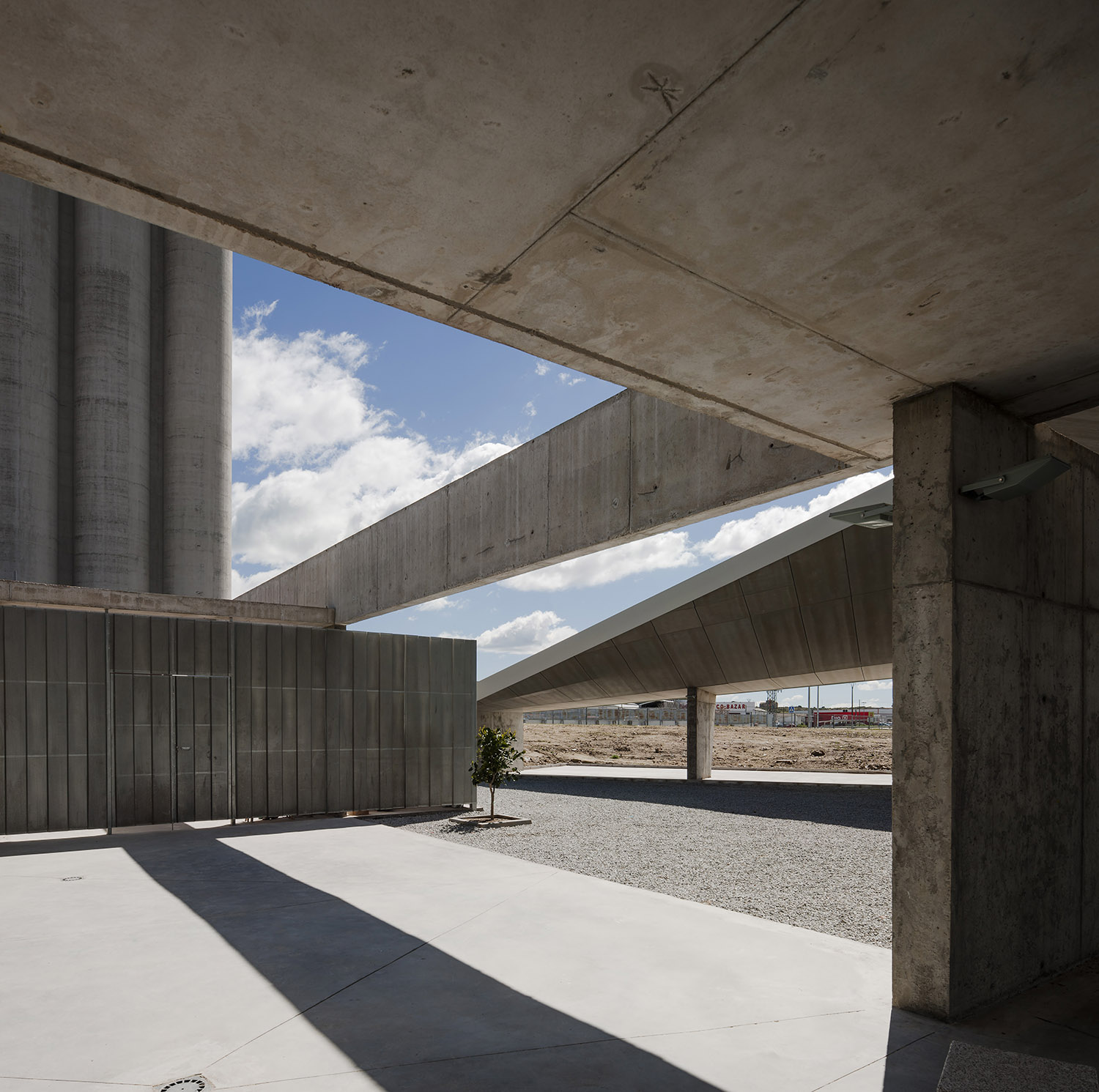 Trujillo公共汽车站，西班牙 / ISMO arquitectura-45