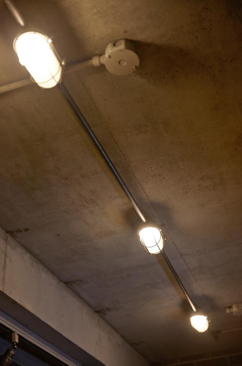 11 坪小空间，打造原木风温馨烘焙店-8