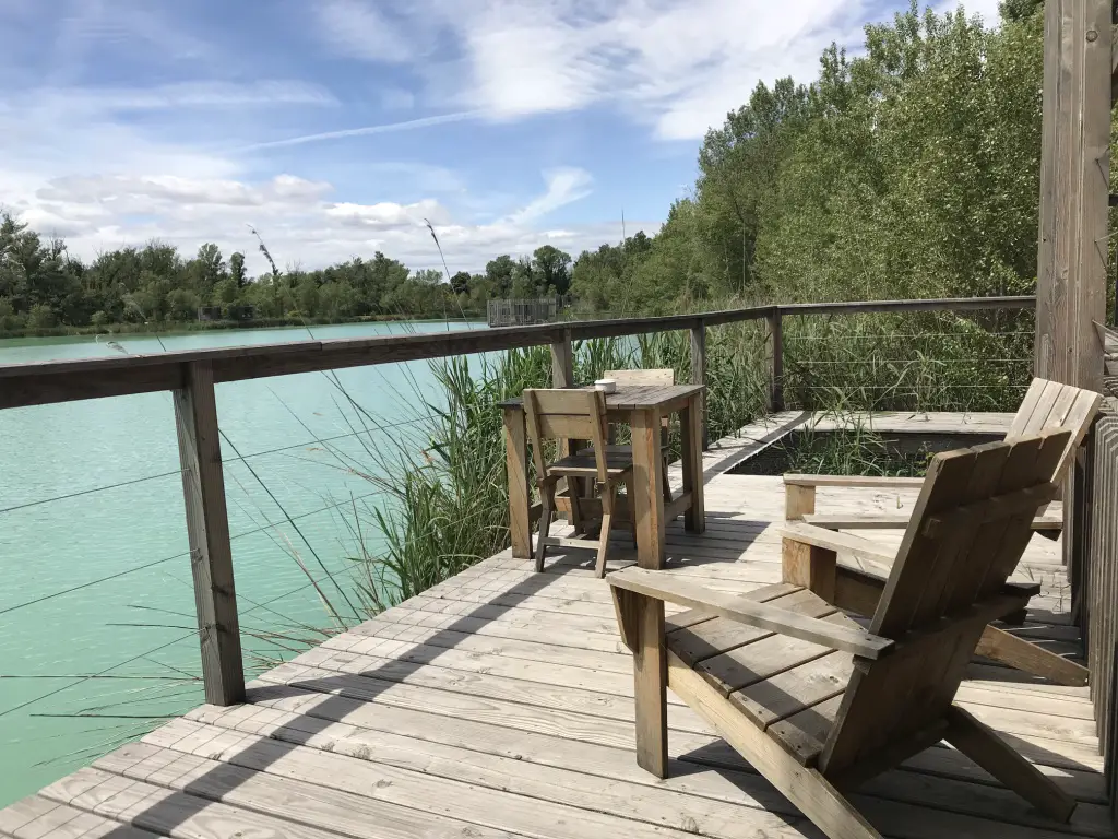 "湖畔木屋 | 与自然共生的设计师度假胜地"-7