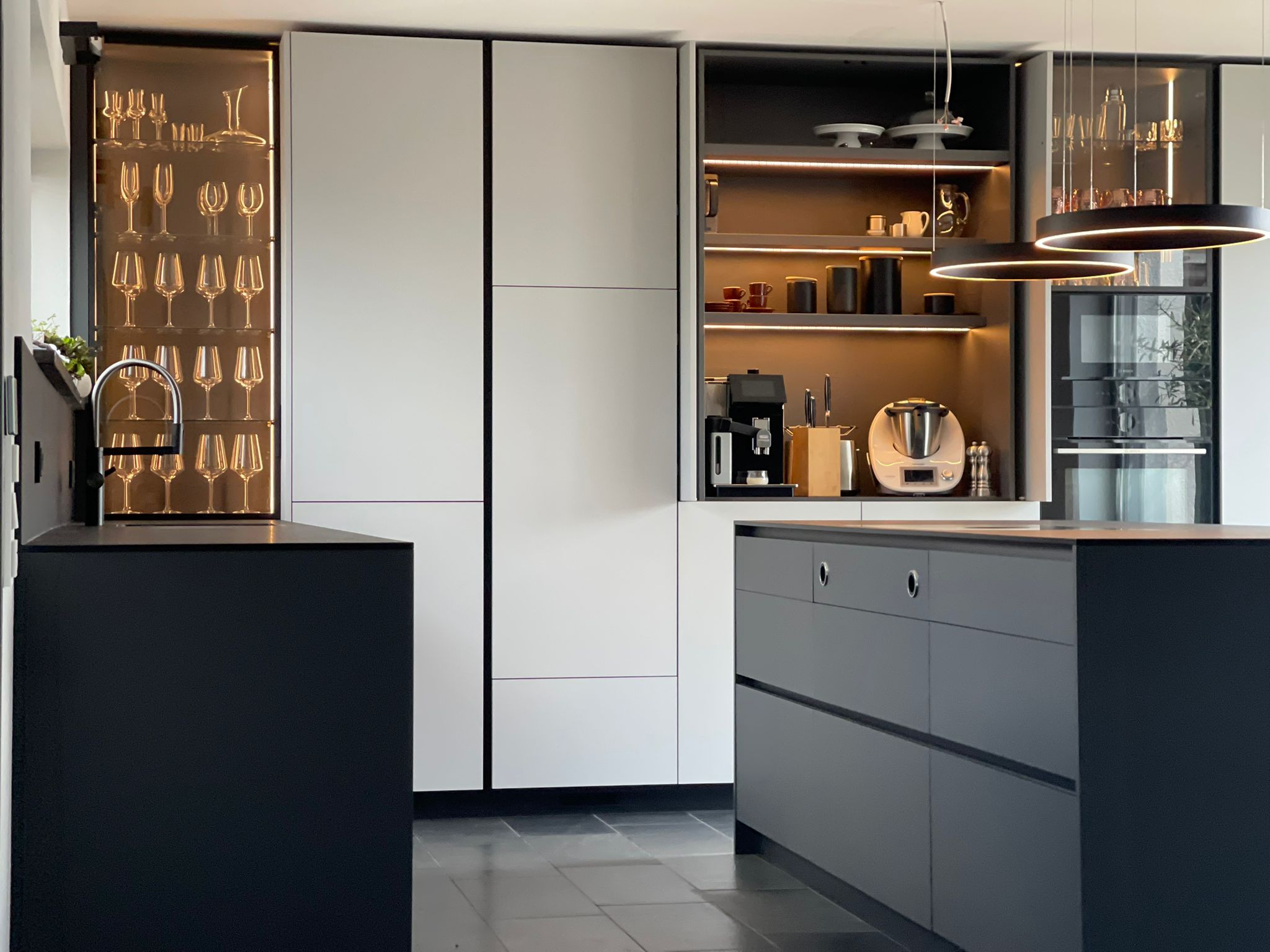 Projekt Interior Design '' ALT & NEU Ensemble ''-5