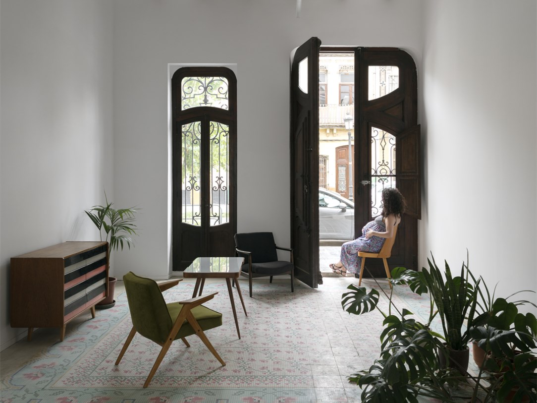 西班牙埃尔卡瓦尼亚尔的两处住所翻新丨Lola Bataller + Noelia Falcón-4