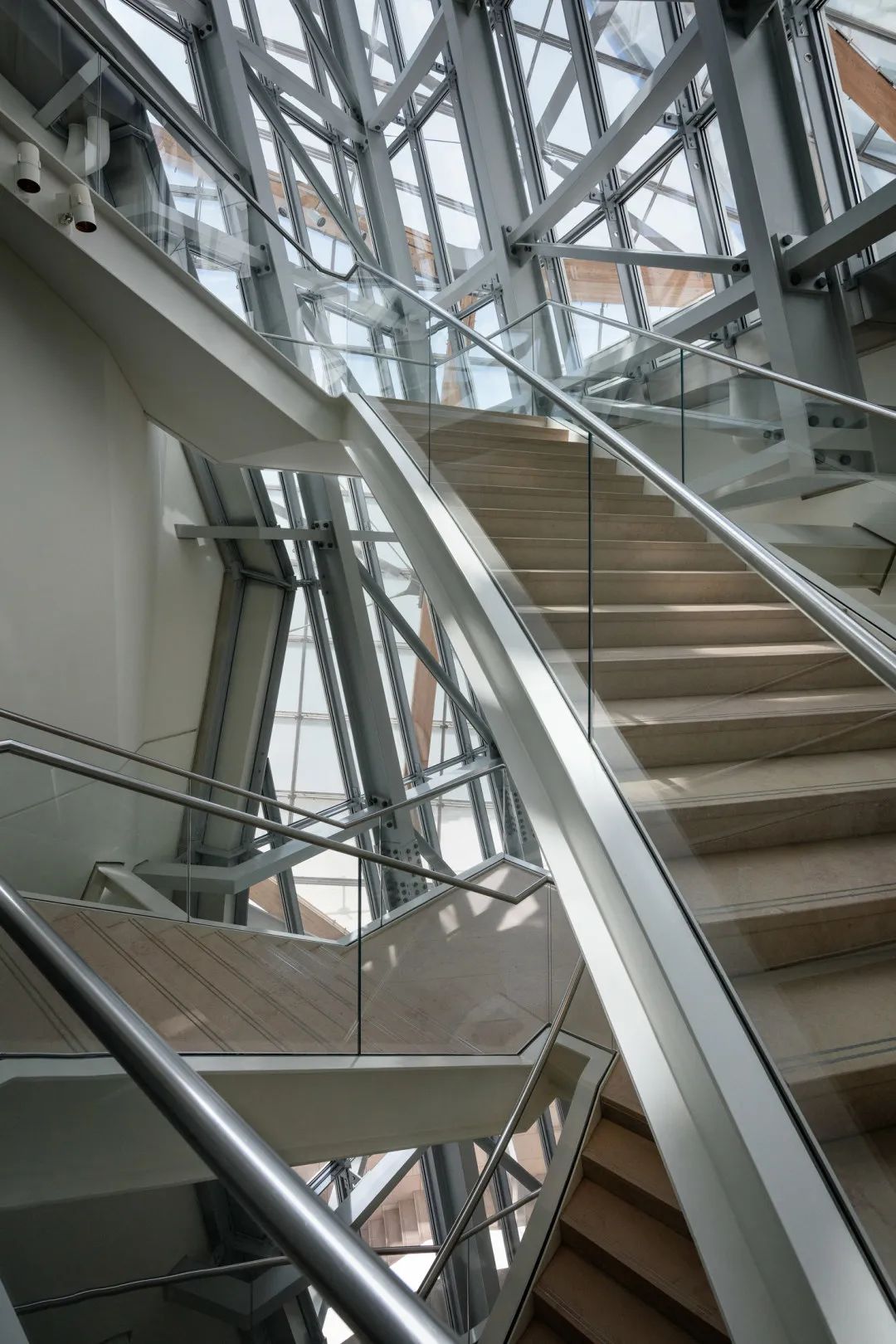 巴黎路易威登基金会艺术中心 | 现代与传统的美学对话-40