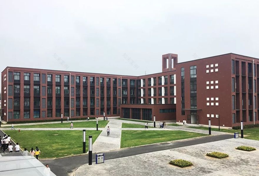 鲁山县兴源高级中学-26