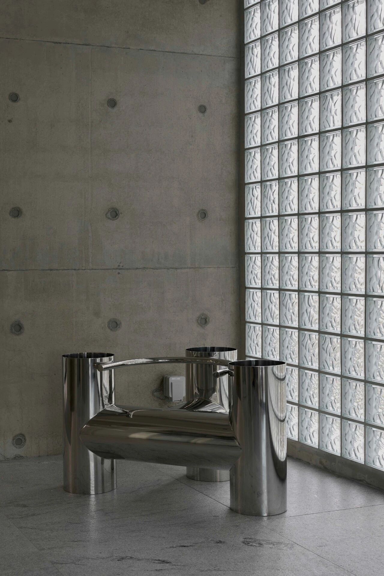 G 屋；G 宅（这里若有更多语境，能更准确翻译G代表的含义，比如可能是人名、地名首字母等） 丨Atelier01  A01-12