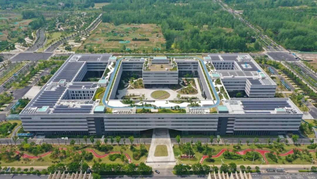 杭迎伟赴一建集团合肥先进光源项目调研并进行高温慰问-11