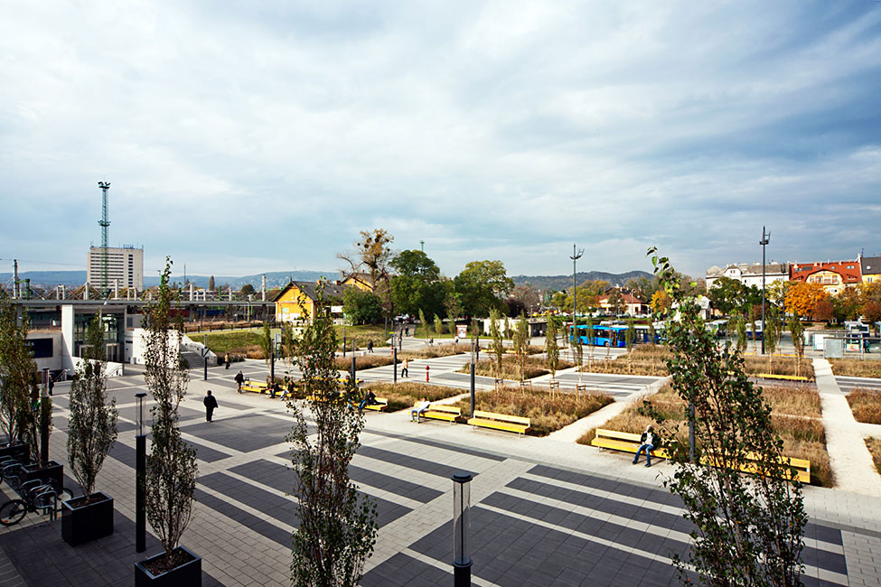 布达佩斯地铁 4 号线终点站临时公共空间设计-4