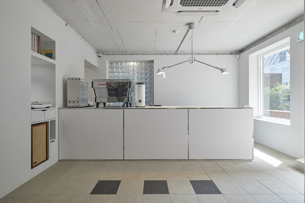 43 平米小户型的惊艳改造，极简主义的魅力展现-19