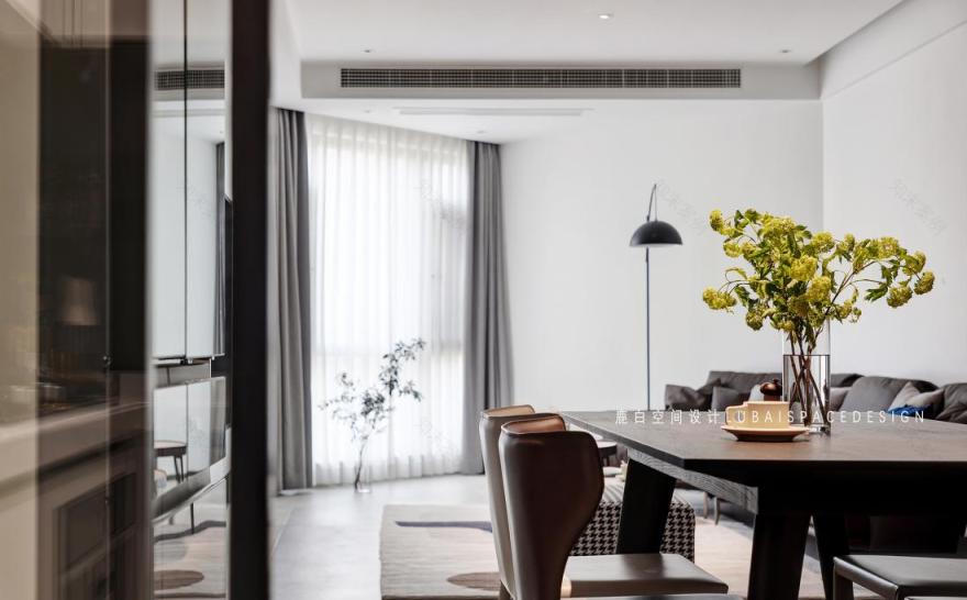 黑白灰极简系住宅-19