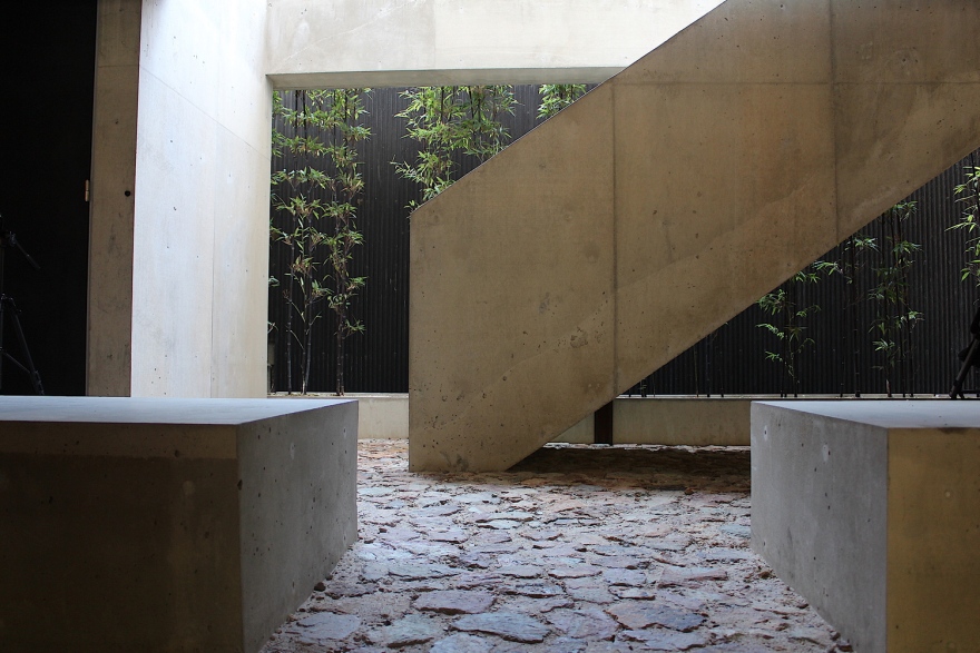 日本名古屋城堡附近的螺旋木质楼梯住宅-39