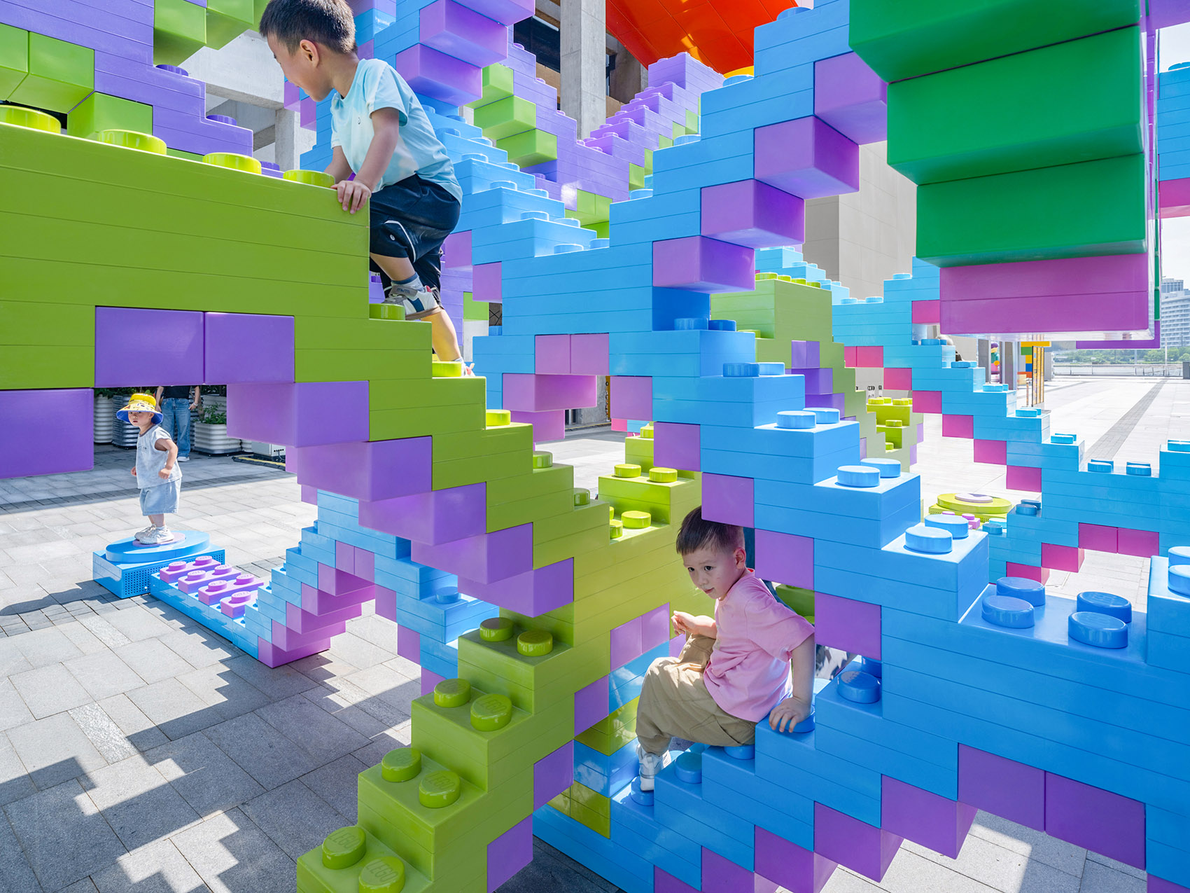 乐高® “世界玩乐节” – 《织光乐园》公共艺术装置丨中国上海丨大星吉子-5