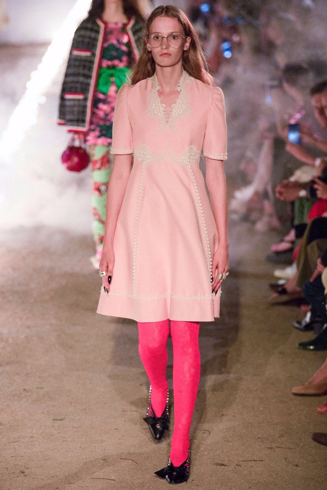 古驰 2019 早春秀 | 死亡与浪漫的奇妙融合-37