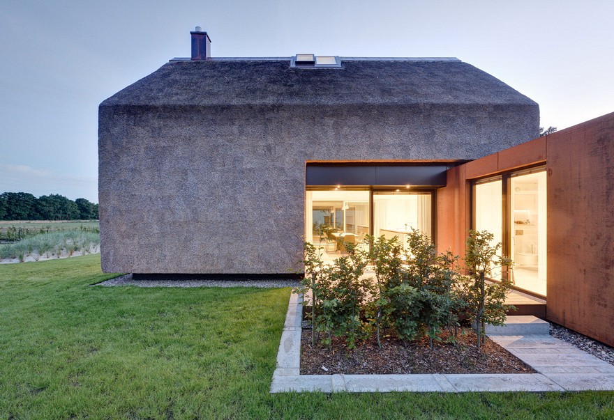 德国普雷罗度假屋 现代茅草屋诠释-15