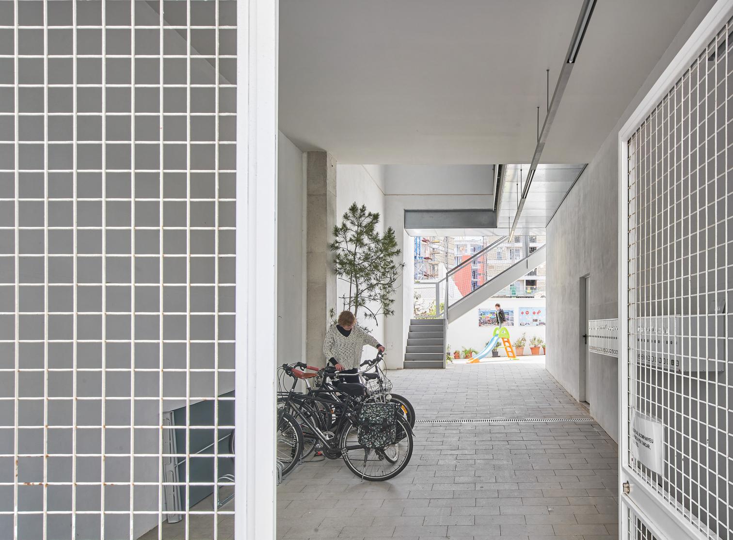 巴塞罗那"La Chalmeta"合作住宅丨西班牙巴塞罗那-15