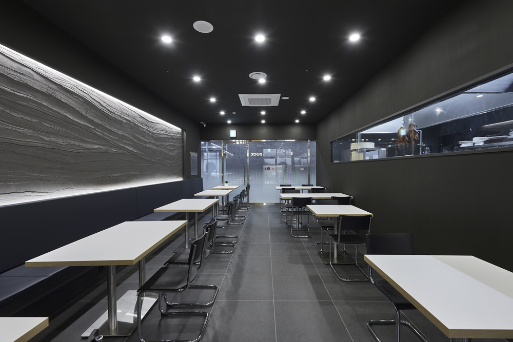 29 平现代中式餐厅，演绎高级黑的魅力-4